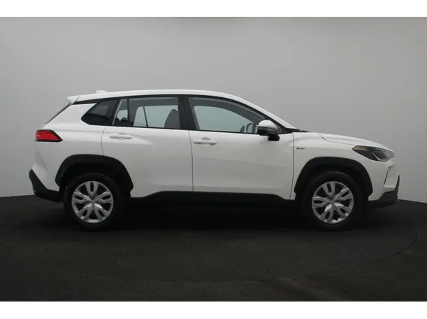 Car image 13