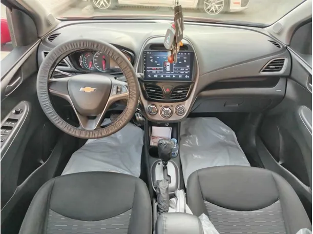 Car image 17