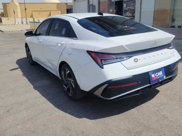 Car image 7