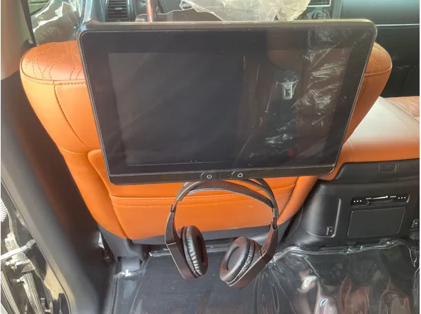 Car image 22