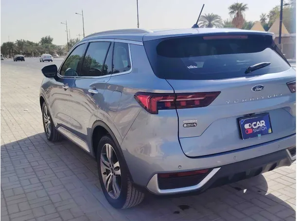 Car image 7
