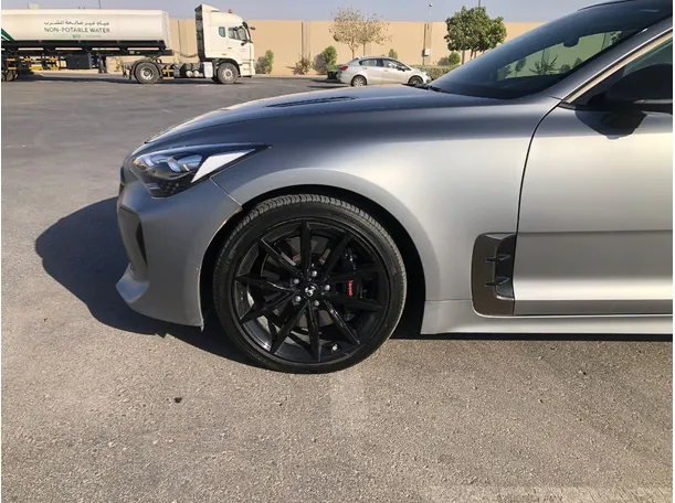 Car image 9