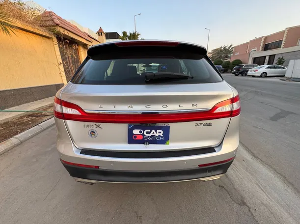 Car image 6