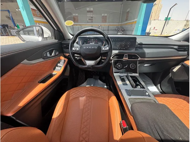 Car image 16