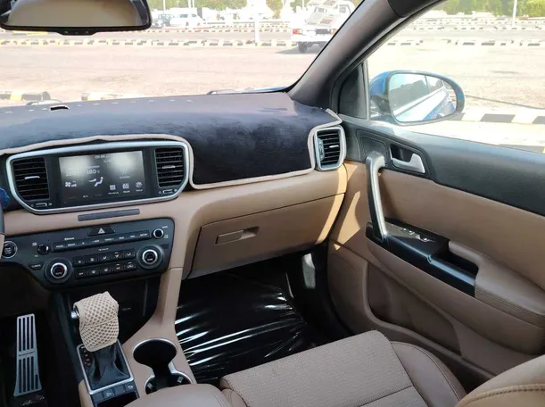 Car image 32
