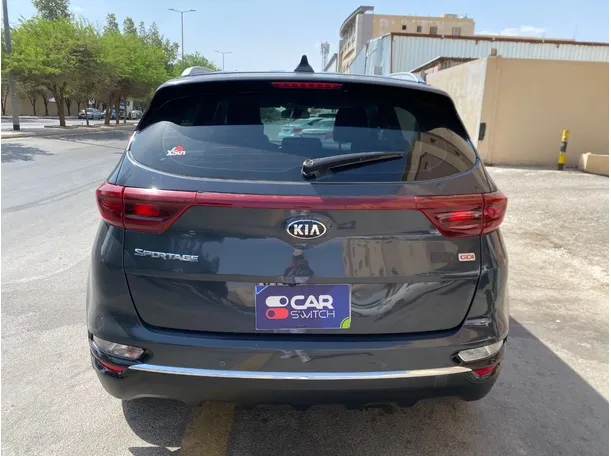 Car image 6