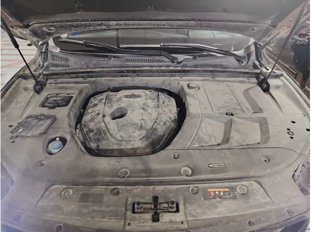 Car image 30