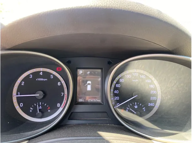 Car image 18
