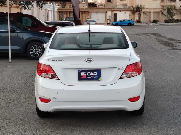 Car image 6