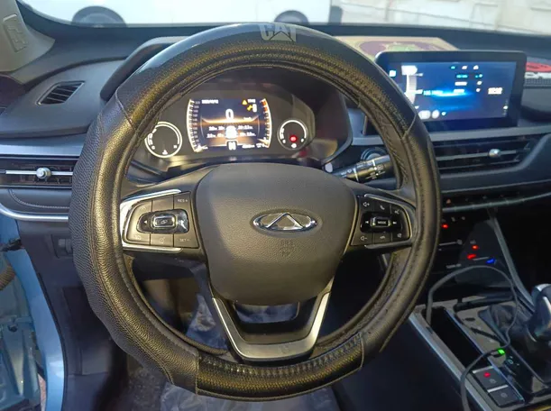 Car image 26