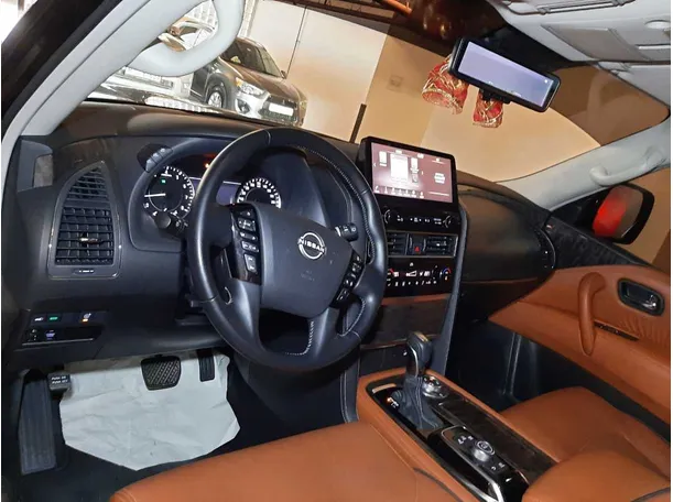 Car image 7