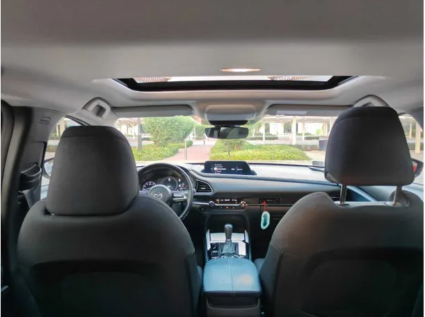 Car image 28