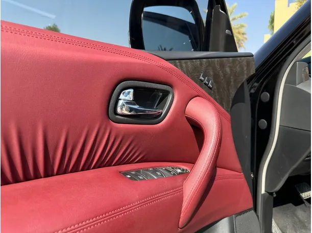 Car image 27