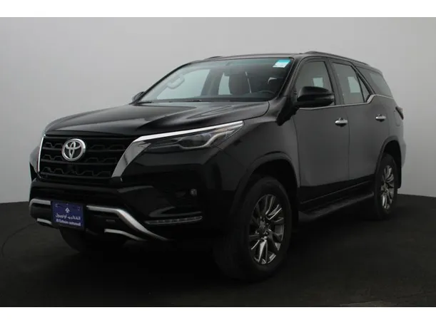 2023 Toyota Fortuner in Abu Dhabi