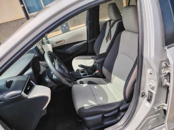 Car image 13