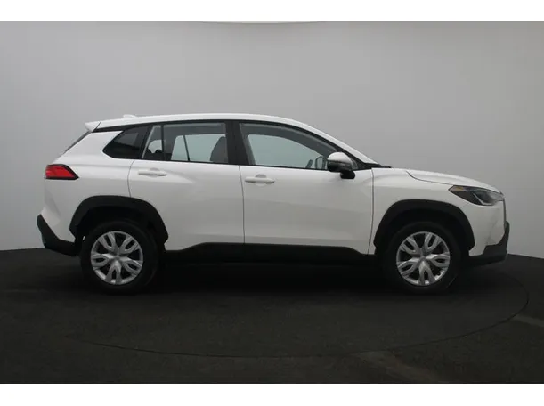 Car image 13