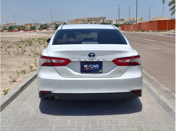 Car image 6