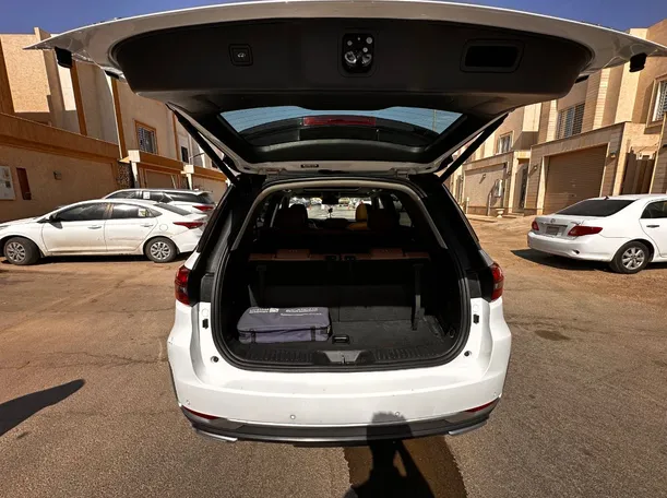 Car image 22