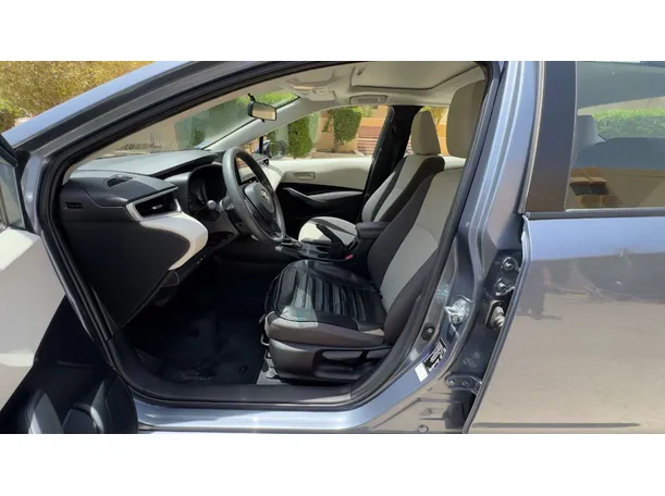 Car image 10