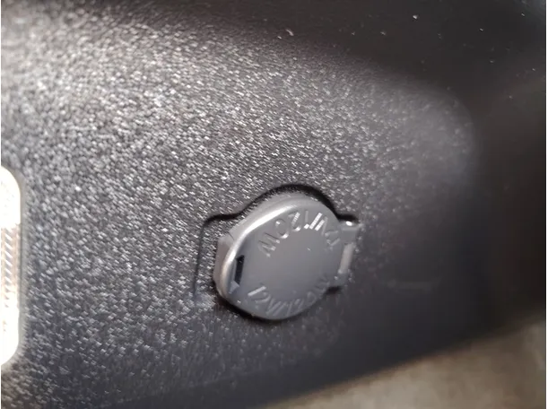 Car image 38