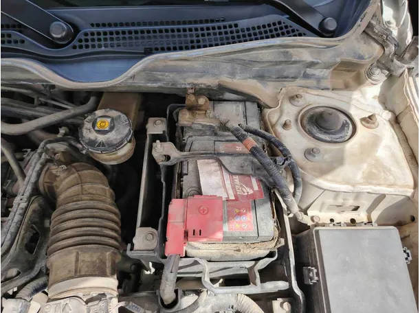 Car image 48