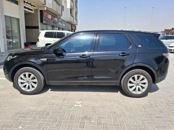 Car image 8