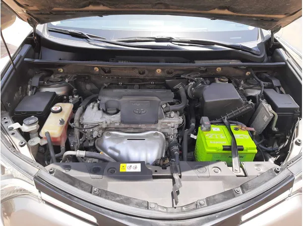 Car image 19