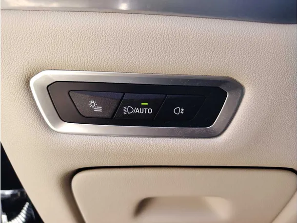 Car image 38