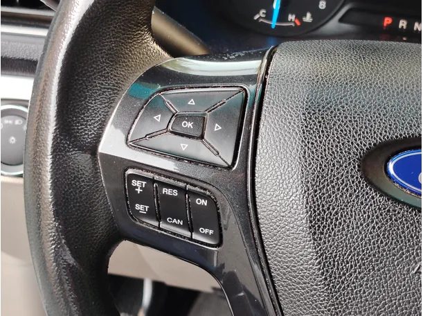Car image 28