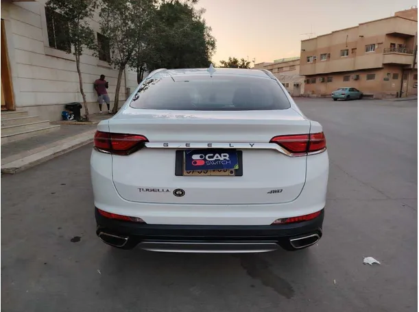 Car image 6