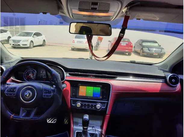 Car image 15