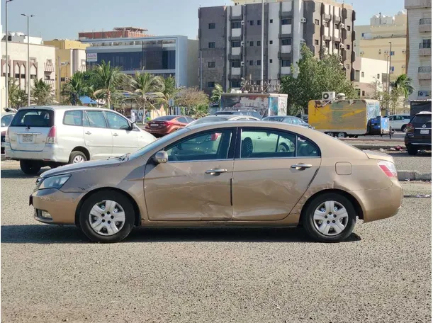 Car image 8