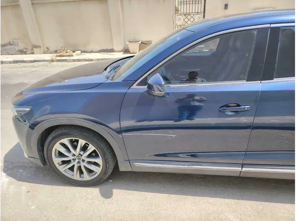 Car image 9