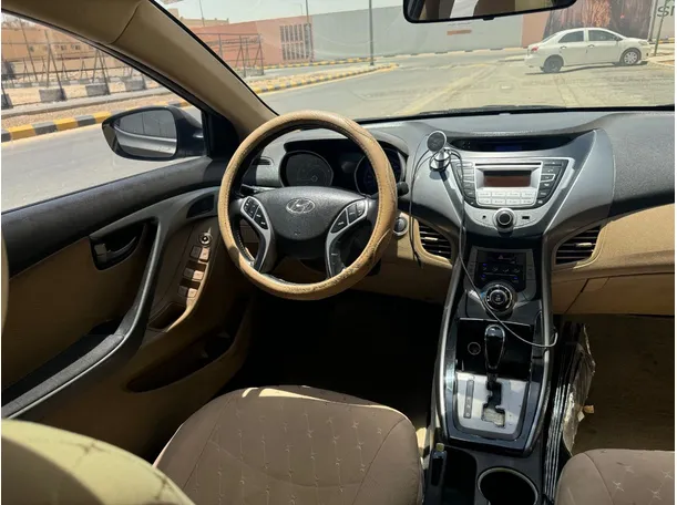 Car image 17