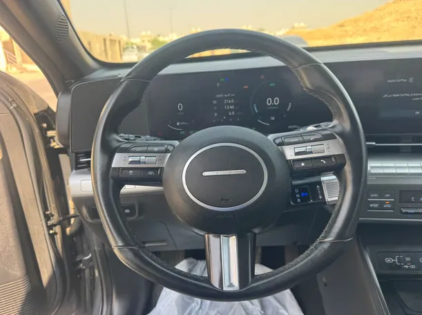 Car image 18