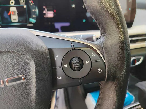 Car image 34