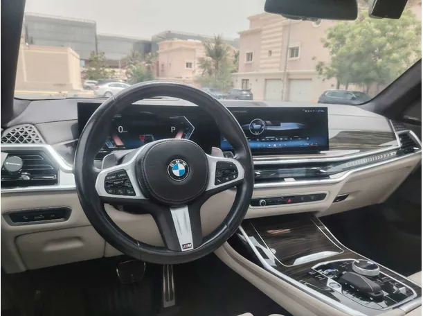 Car image 35