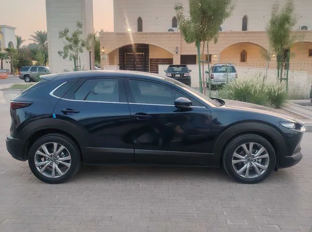 Car image 4