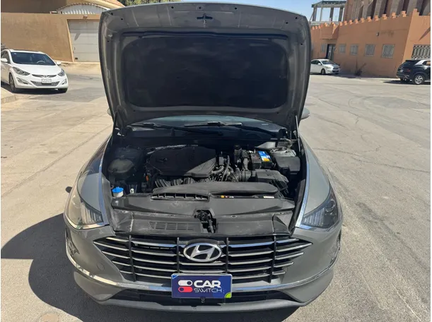 Car image 25