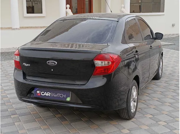 Car image 5