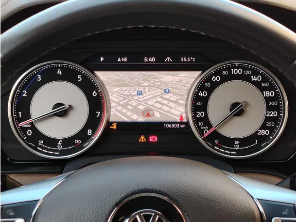 Car image 23