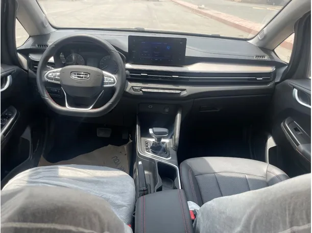 Car image 18