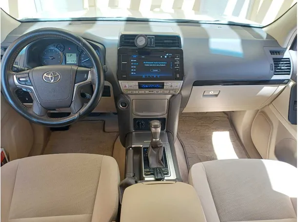 Car image 16