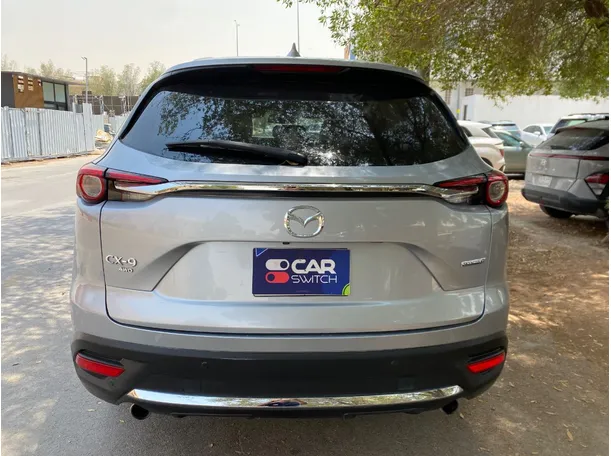 Car image 6
