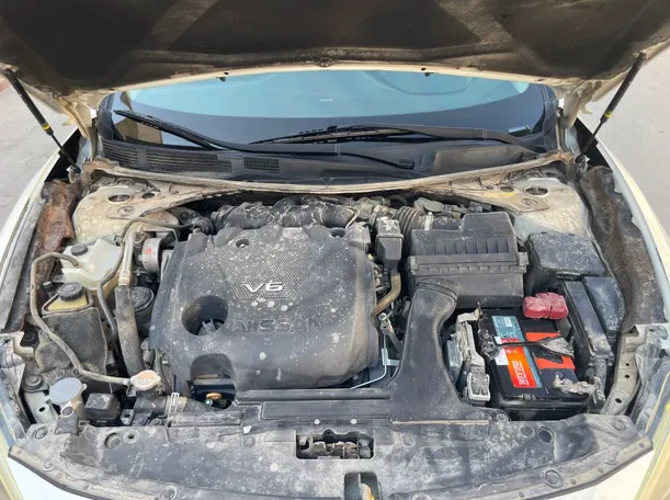 Car image 25