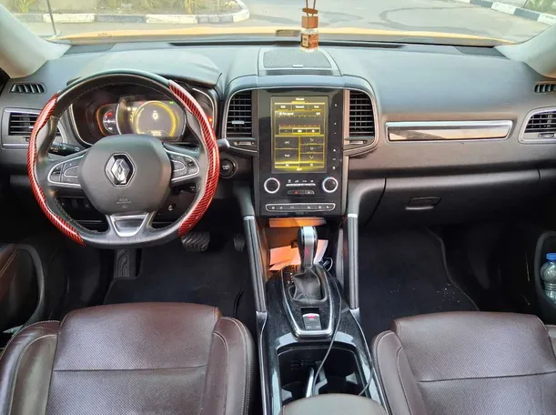 Car image 15