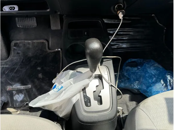 Car image 15