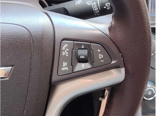 Car image 25