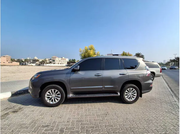 Car image 8