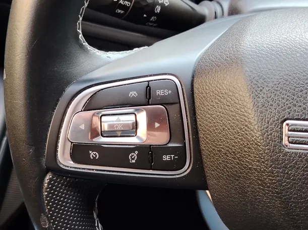 Car image 28